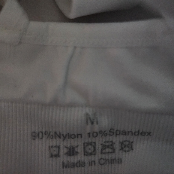 NWT IOB Sports Bras Size M 2 pack - Picture 4 of 4